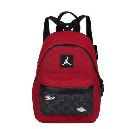 Stylowy Mini Plecak Jordan – Streetwearowy Must-Have
