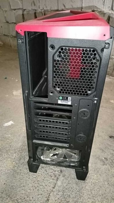 Obudowa Corsair Carbide SPEC-ALPHA Mid-Tower czarno-czerwona