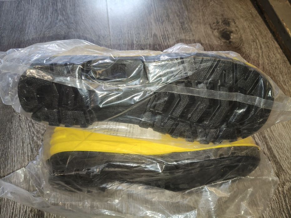 Резиновые сапоги