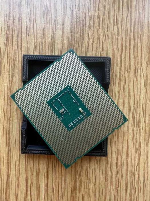 Intel Xeon E5-2690 V3 2.60GHz