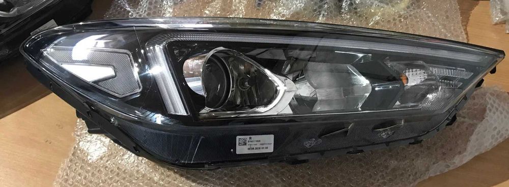 Фара права Hyundai Tucson 2018г.+ 92102D7600 оригинал