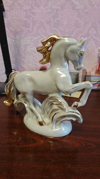 Статуэтка советских времен