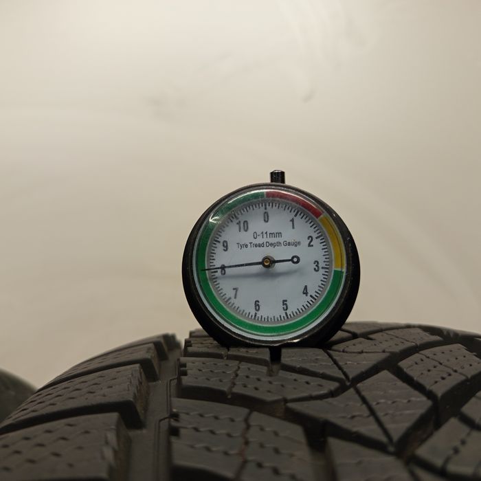 215/65R17 Dunlop WinterSport 5 SUV