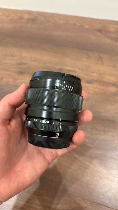 Objetiva Fujifilm XF 23mm f/1.4 R
