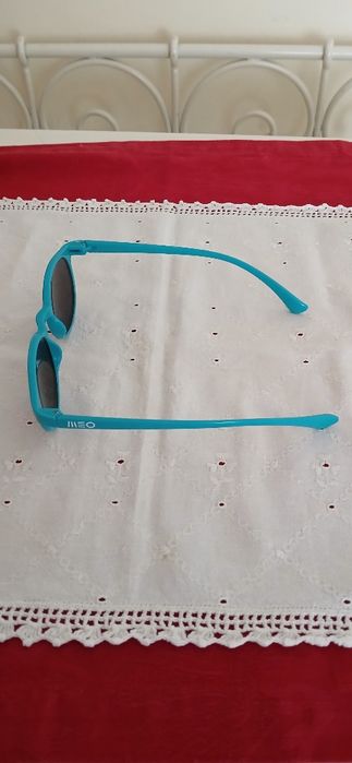 Óculos azuis, Meo, novos