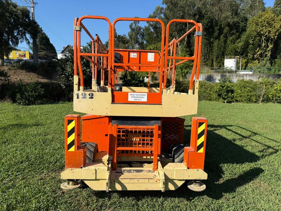 Plataforma elevatória Tesoura JLG 10m