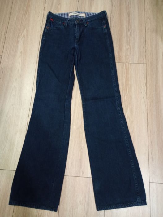 Damskie spodnie marki Wrangler