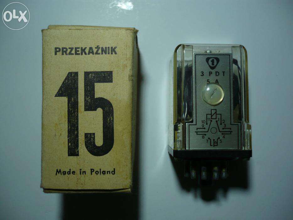 Przekaźnik z gniazdem