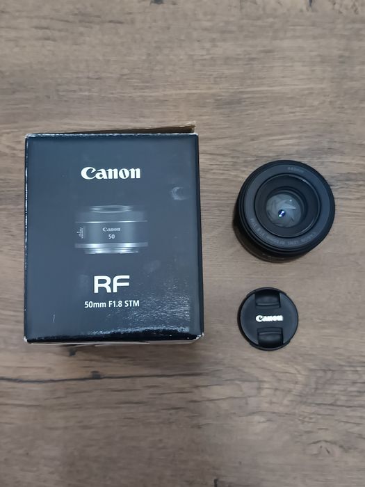 Canon RF 50mm 1.8
