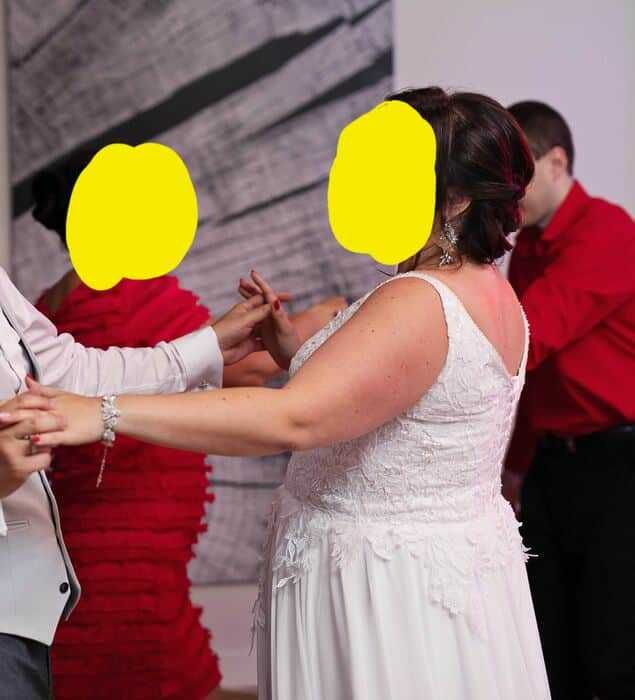 Suknia ślubna biała regulowany gorset