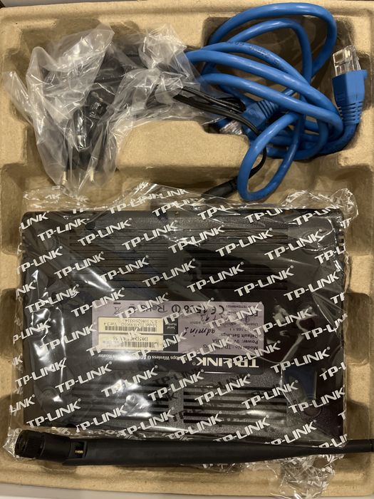 Роутер TP-link model No.TD-W8901G швидкість передачі даних 54Mbps.