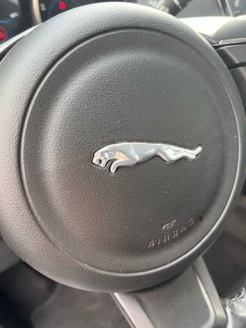 Jaguar F-Pace 2.0 i4D Portfolio AWD Aut. - Dez 2016