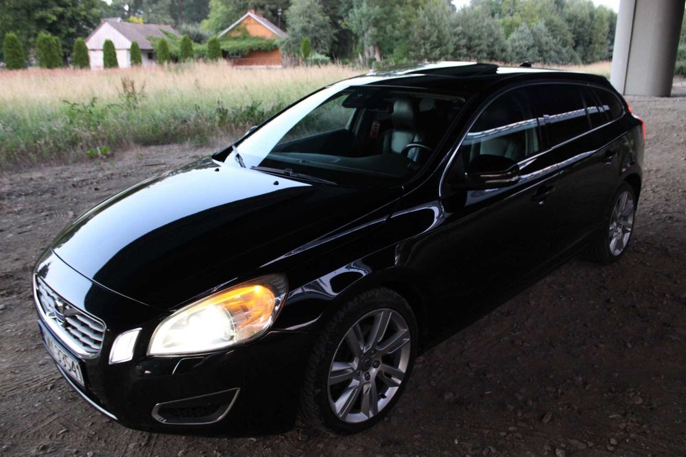 Volvo V60 2.4 D5 AWD SUMMUM
