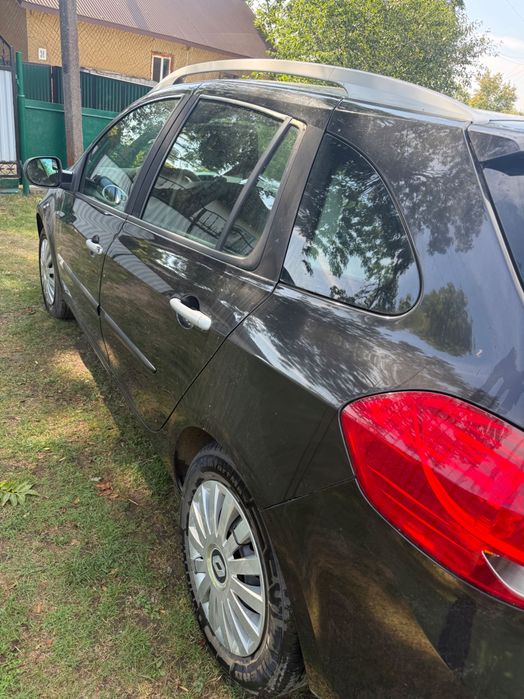 Продаж машини Renault Clio