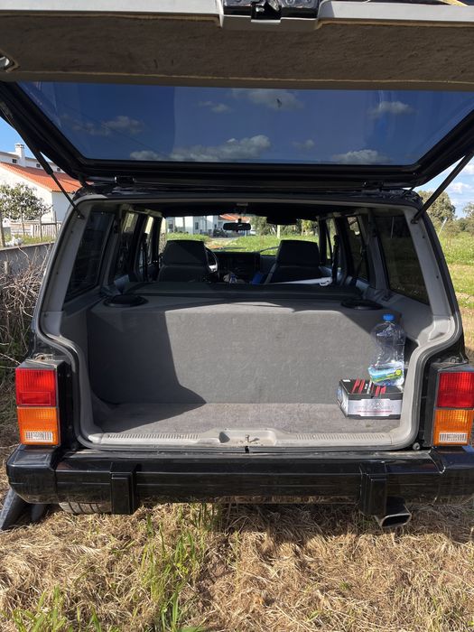 Jeep Cherokee XJ 4.0 Auto. + GPL