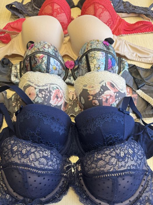 Продам бюстгалтери