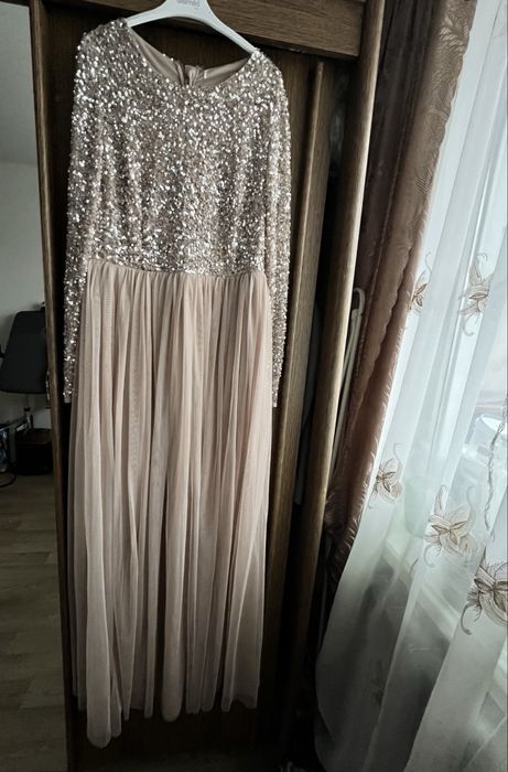 Ідеальна святкова сукня