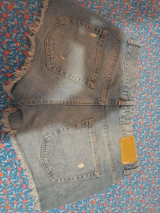 Шорты  PULL&BEAR 32 размер