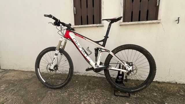 Bicicleta GHOST AMR 7500