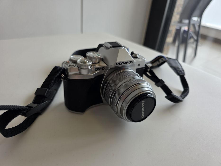 Olympus OM-D E-M10 Mark III