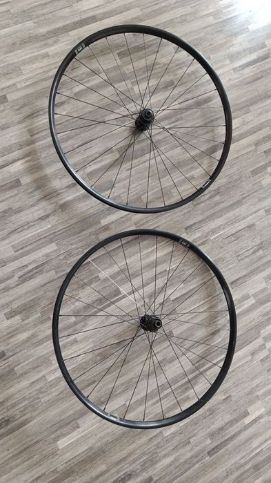 Koła Gravel WTB i23 700c/28 sztywna oś