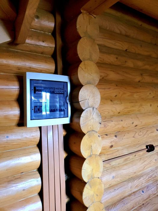 Будинок з дерева,новий у мальовничомуі затишному районі ,краєвид 10з10