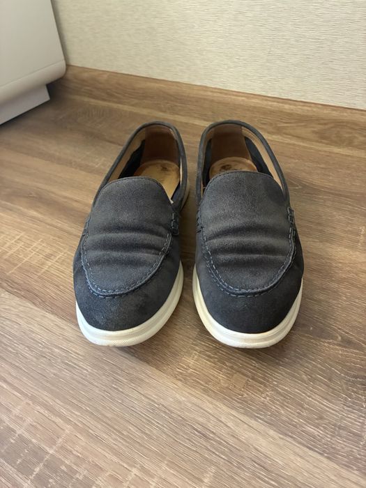 Лофери в синьому кольрі