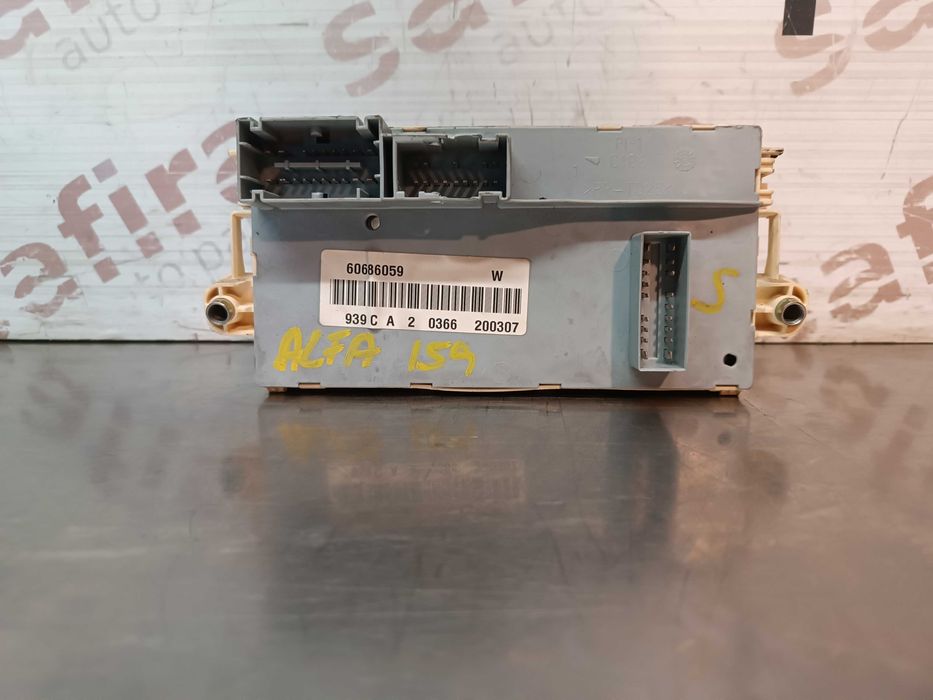 CAIXA DE FUSIVEIS ALFA ROMEO 159 60686059