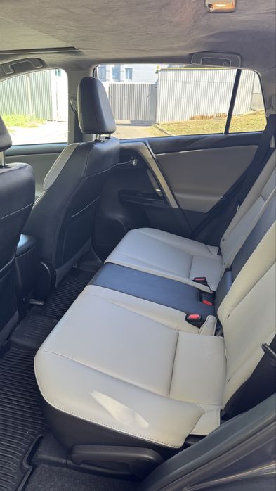 Toyota  RAV4 Limited 2017