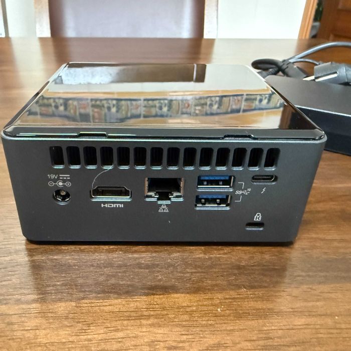 Mini PC Intel NUC10FNH Core i7-10710U 16GB RAM 512GB M.2 (Imaculado)