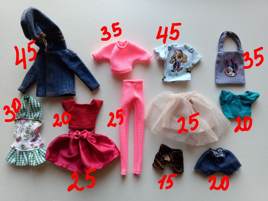 Одяг для ляльок Барбі і їм подібним