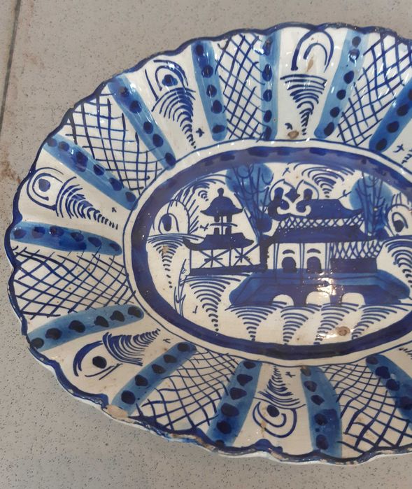 Travessa Antiga em faiança do Norte