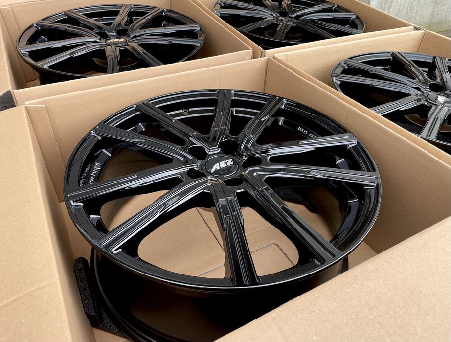 4x Felgi aluminiowe NOWE czarne 5x100 r18 et46 7,5J Alufelgi (Germany)
