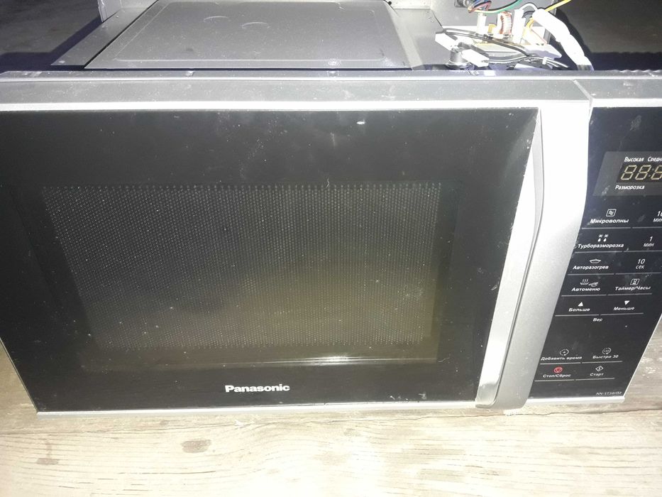 Микроволновка ,Мікрохвильова піч PANASONIC NN-ST34HMZUE