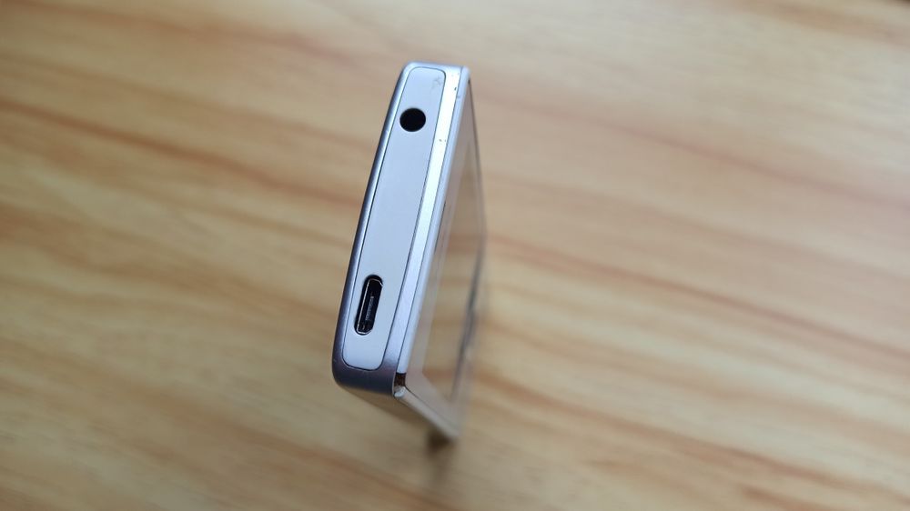 Телефон кнопочный на 2 сим карты Nokia 515