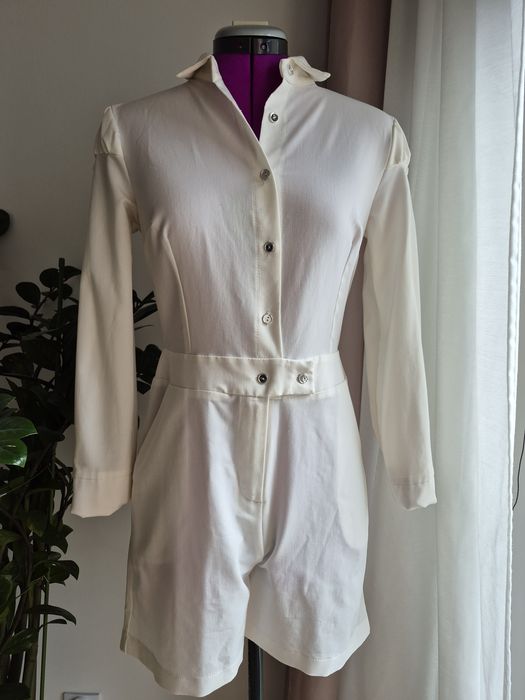 Kombinezon z krótkimi spodenkami