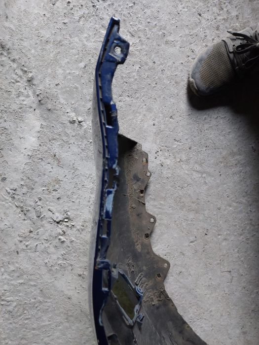 Передній бампер Kia ceed 2008 року