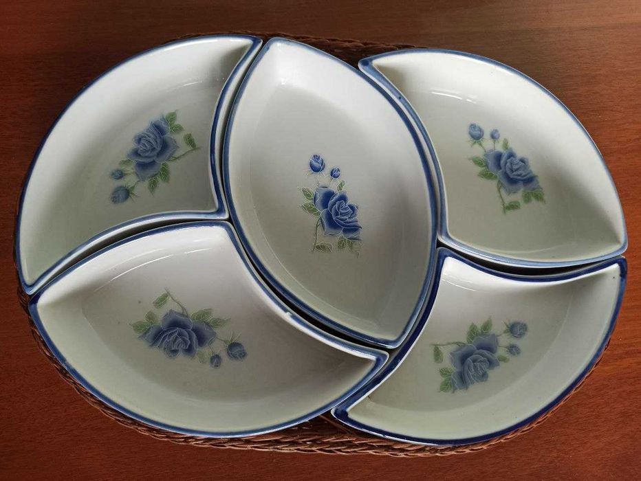 Набір 5 од. керамічного посуду, менажниця в плетеній корзині Cardinal