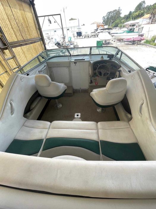 Barco Crownline 210