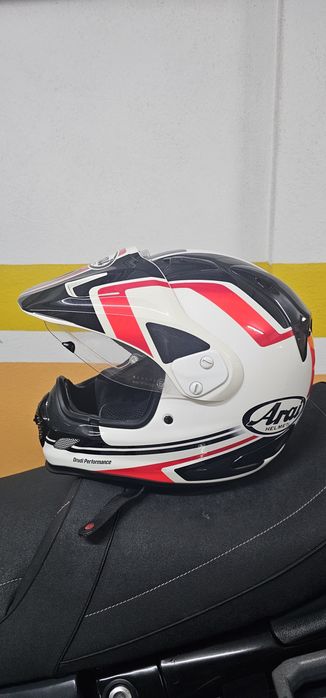 Capacete Arai Tour X4 com viseira nova extra