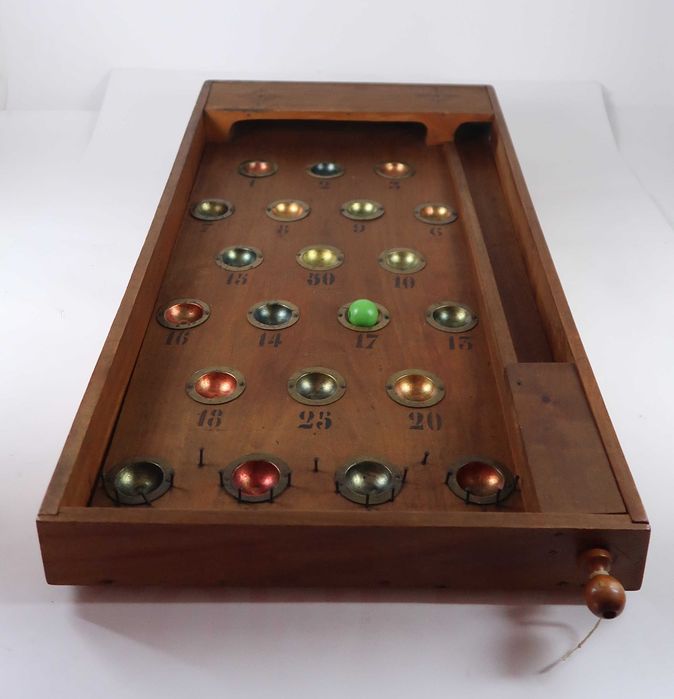 Máquina de flippers de mesa antiga 1920/30