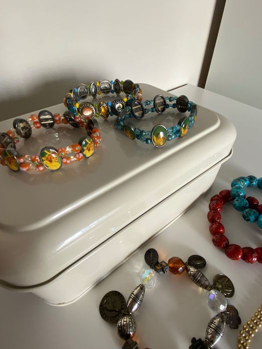 Bijuteria VÁRIAS de  1€ a 5€ cada peça