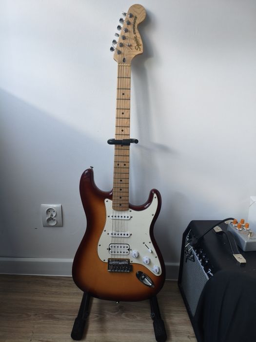 Fender Squire Affinity Stratocaster  zestaw