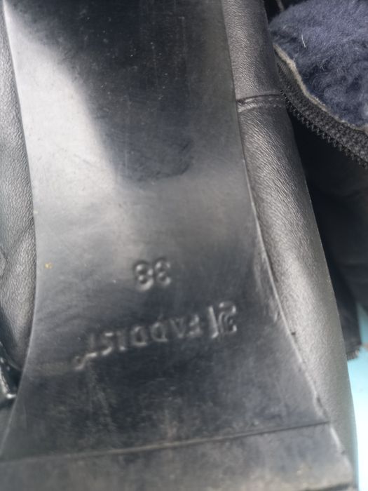 Продам зимние сапоги