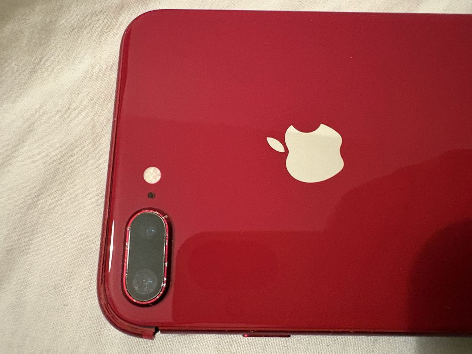iPhone 8 Plus (PRODUCT RED) – para peças – 20€