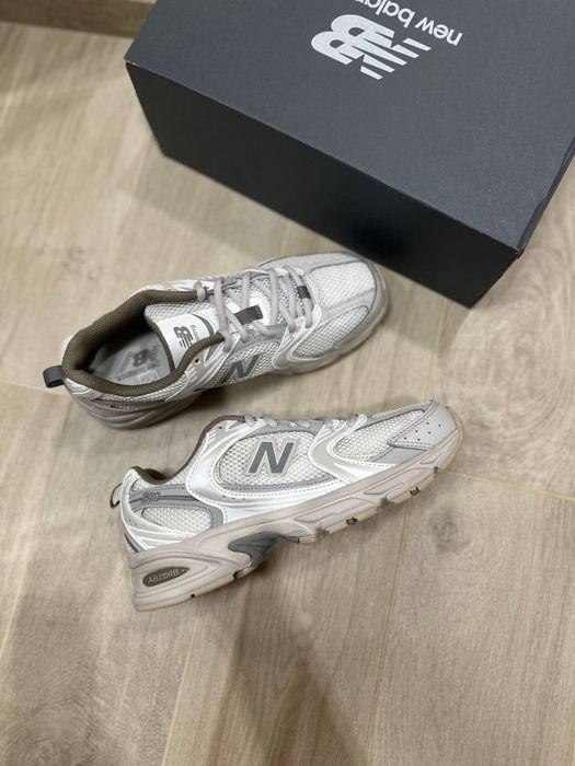 Оригінальні кросівки New Balance U530NEC