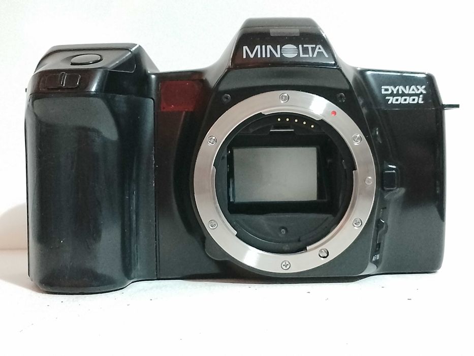 Minolta Dynax 7000i aparat analogowy