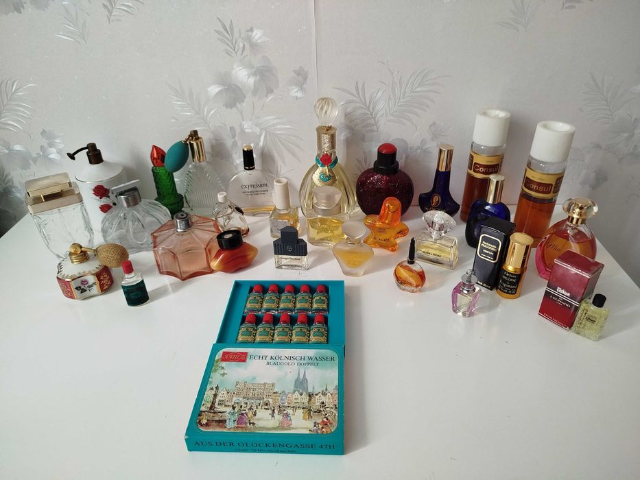 Kolekcja różnych perfum