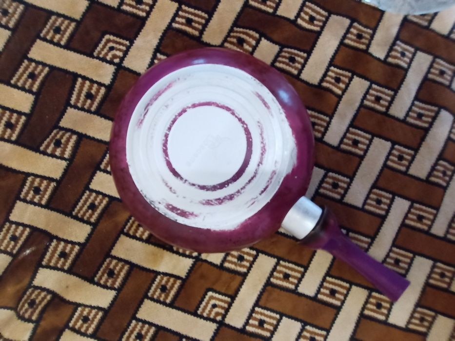 Продам сковороду алюминевую с эмалированый покрытием,