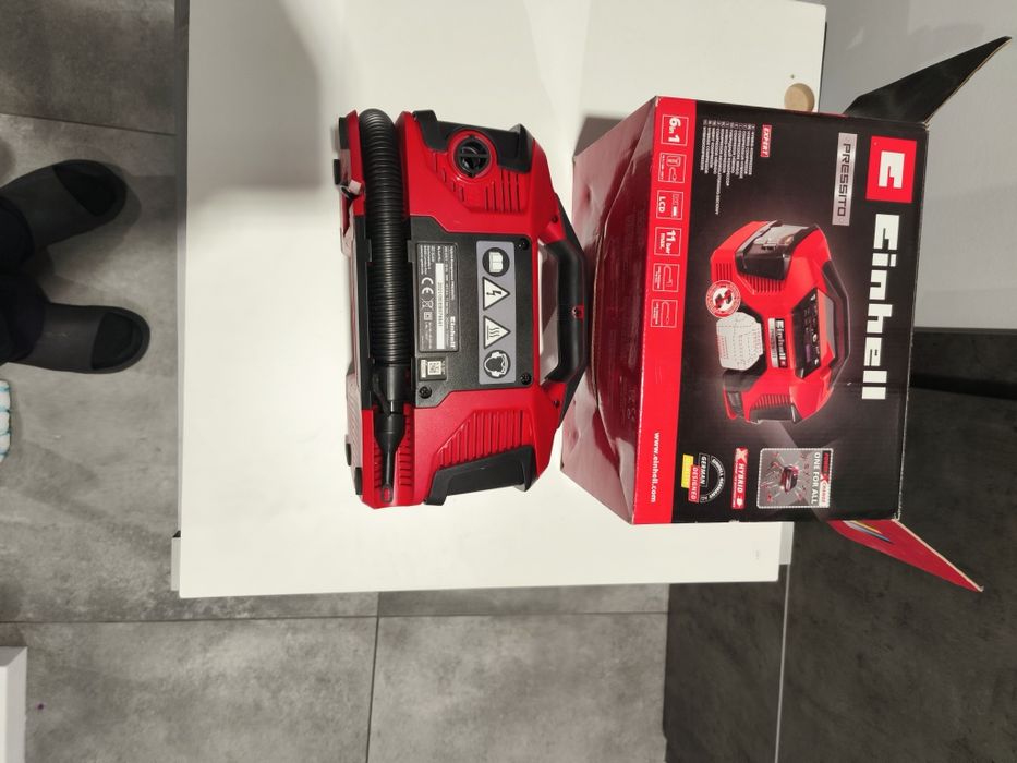 Akumulatorowy kompresor Einhell PRESSITO 18/S25+ bateria